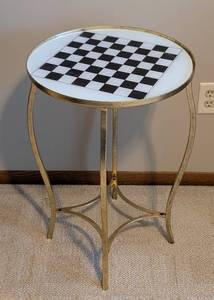 O - Chess Top Accent Table