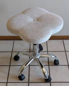 O - Rolling Vanity Stool, Adjustable Height