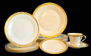 K - Lenox Aristocrat Dinnerware Set