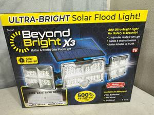 New Beyond Bright X3 Solar Powered Floodlight