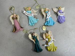 Thomas Kinkade Hawthorne Village Nativity Tree Collection Figurines