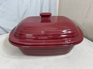 Pampered Chef 31 Quart Casserole Dish with Lid