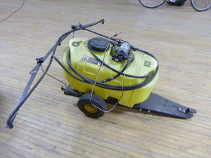 John Deere Pull-Behind Lawn Sprayer