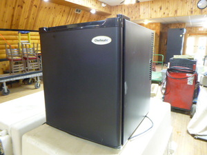 Chefmate Thermoelectric Mini Refrigerator