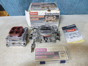 Edelbrock Performer Series Carburetor Kit