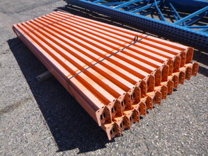 24 Pallet Racking 9 Beams (Teardrop)