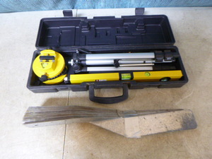 Laser Level with Tripod