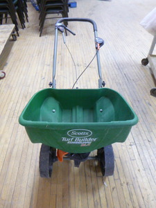 Scotts Turf Builder Edge Guard Spreader