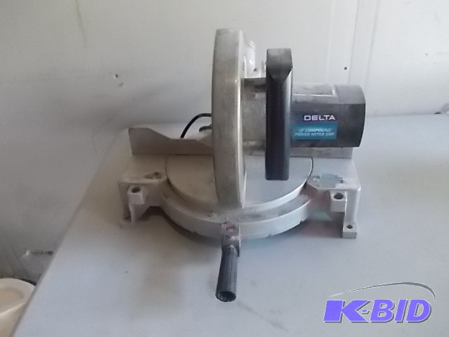 lot 19 image: Delta 10 Compound Miter Saw