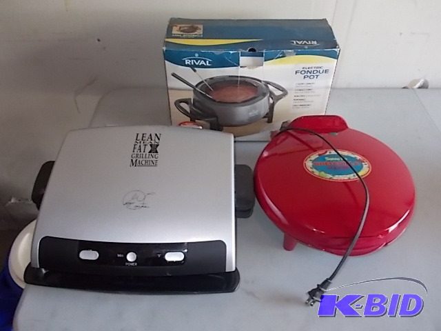 lot 48 image: 3-Small Appliances