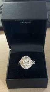 Size 7 1.5 Carat Mined Diamond 14 Carat Gold Cushion Bridal Ring, Never Worn