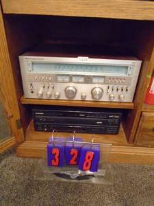 Vintage reciever with Pinoeer player. As shown. CASH ON SITE ONLY. PICKUP IS MONDAY MAY 11TH FROM 11 AM TO 4 PM. REGARDLESS WHAT THE SCHEDULE STATES.