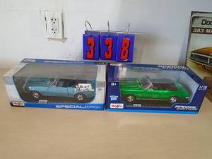 Flat of 2 diecasts. As shown. CASH ON SITE ONLY. PICKUP IS MONDAY MAY 11TH FROM 11 AM TO 4 PM. REGARDLESS WHAT THE SCHEDULE STATES.