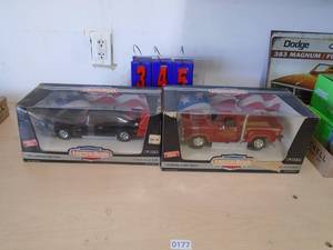 Flat of 2 diecasts. As shown. CASH ON SITE ONLY. PICKUP IS MONDAY MAY 11TH FROM 11 AM TO 4 PM. REGARDLESS WHAT THE SCHEDULE STATES.
