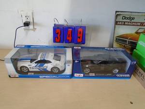 Flat of 2 diecasts. As shown. CASH ON SITE ONLY. PICKUP IS MONDAY MAY 11TH FROM 11 AM TO 4 PM. REGARDLESS WHAT THE SCHEDULE STATES.