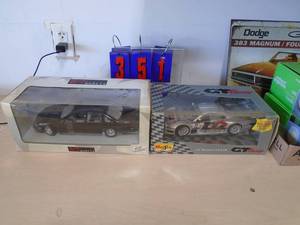 Flat of 2 diecasts. As shown. CASH ON SITE ONLY. PICKUP IS MONDAY MAY 11TH FROM 11 AM TO 4 PM. REGARDLESS WHAT THE SCHEDULE STATES.