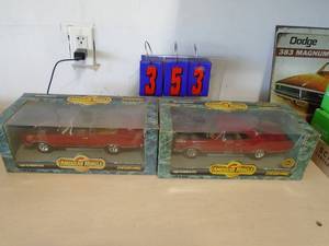 Flat of 2 diecasts. As shown. CASH ON SITE ONLY. PICKUP IS MONDAY MAY 11TH FROM 11 AM TO 4 PM. REGARDLESS WHAT THE SCHEDULE STATES.