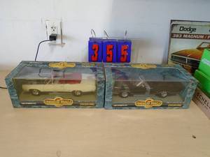 Flat of 2 diecasts. As shown. CASH ON SITE ONLY. PICKUP IS MONDAY MAY 11TH FROM 11 AM TO 4 PM. REGARDLESS WHAT THE SCHEDULE STATES.