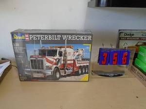 Peterbuilt Wrecker by Revel diecast model. Condition unknown. As shown. CASH ON SITE ONLY. PICKUP IS MONDAY MAY 11TH FROM 11 AM TO 4 PM. REGARDLESS WHAT THE SCHEDULE STATES.