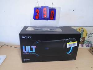 Sony ult new power speaker. As shown. CASH ON SITE ONLY. PICKUP IS MONDAY MAY 11TH FROM 11 AM TO 4 PM. REGARDLESS WHAT THE SCHEDULE STATES.