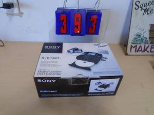 Sony multi function dvd recorder. As shown. CASH ON SITE ONLY. PICKUP IS MONDAY MAY 11TH FROM 11 AM TO 4 PM. REGARDLESS WHAT THE SCHEDULE STATES.