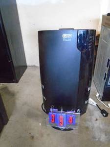 Delongi portable ac unit. Approx 8000 btu As shown. CASH ON SITE ONLY. PICKUP IS MONDAY MAY 11TH FROM 11 AM TO 4 PM. REGARDLESS WHAT THE SCHEDULE STATES.
