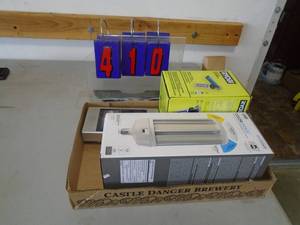 Flat of electronics. As shown. CASH ON SITE ONLY. PICKUP IS MONDAY MAY 11TH FROM 11 AM TO 4 PM. REGARDLESS WHAT THE SCHEDULE STATES.