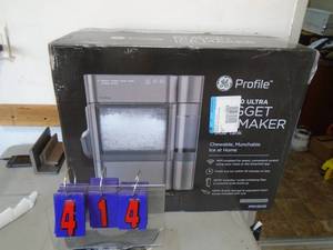 GE profile large ice maker. As shown. Appeasr new in the box. CASH ON SITE ONLY. PICKUP IS MONDAY MAY 11TH FROM 11 AM TO 4 PM. REGARDLESS WHAT THE SCHEDULE STATES.