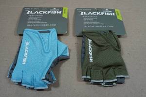 2 Blackfish Guide Gloves - Medium