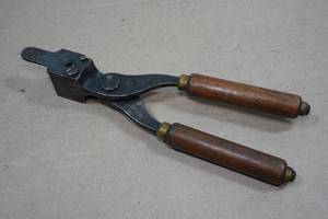 Bullet Mold with Wood Handles - .38-55 Win