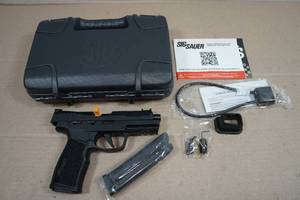 NEW Sig Sauer P322 .22 LR Semi-Auto Pistol - 2 Magazines