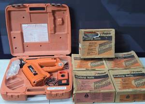 PASLODE Model IMCT Cordless Utility Framing Nailer wMOTS of Nails - No Battery