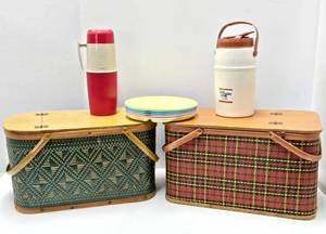 Nice Condition Vintage Picnic Baskets wSupplies