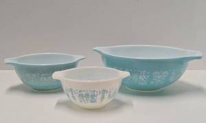 Set of Vintage PYREX Glass Butter Print Bowls