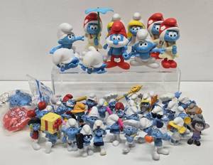 Large Group of Vintage 80s SMURF Toy Figures