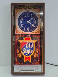 Working OLD STYLE Lighted Advertising Beer Clock