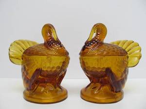 Pair of Larger Vintage Amber Glass Turkey Baskets&nbsp