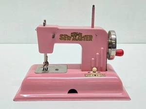 Wonderful Collection of Vintage &amp Antique Toy Sewing Machines #10