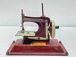 Wonderful Collection of Vintage &amp Antique Toy Sewing Machines #14