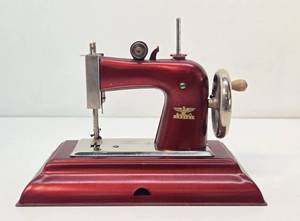 Wonderful Collection of Vintage &amp Antique Toy Sewing Machines #26