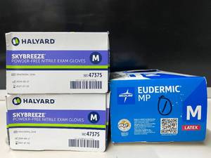 Lot of 3 boxes of gloves-Halyard SKYBREEZE & Medline EUDERMIC MP 450 gloves total Size (M) Premium powder-free exam gloves. Features high-risk latex for dexterity & nitrile for durability. Textured grip, beaded cuffs.