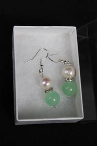 White Cultured Pearl & Light Green Jade 925 Sterling Earrings 10mm