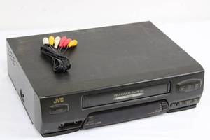 JVC HR-VP450U 4-Head VHS Video Cassette Recorder - 120V 60Hz 20W