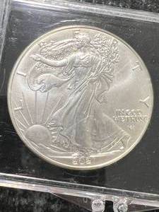 2021 AMERICAN SILVER EAGLE 1 TROY OZ .999 FINE SILVER IN CASE