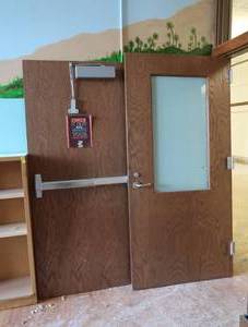 2 HEAVY DUTY DOORS  BY R322