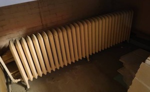 ANTIQUE RADIATOR   R311C