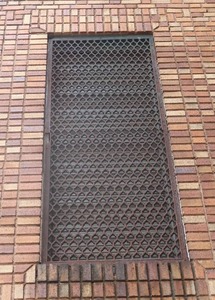ANTIQUE  ARCHITECTURAL GRATE  DOOR 2R