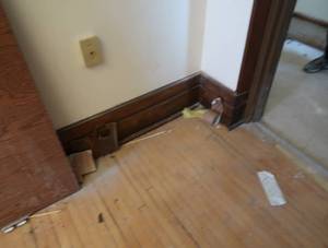 ROOM TRIM ANTIQUE WOOD 102A