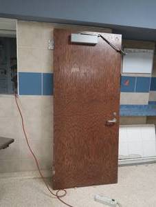 4 HEAVY DUTY DOORS (KITCHEN)