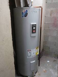 BRADFORD WHITE CORP HOT WATER HEATER
